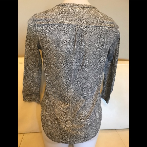 H&M Top - Picture 2 of 5